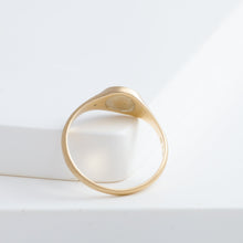 Load image into Gallery viewer, Diamond starry signet ring