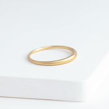Load image into Gallery viewer, Crescent ring