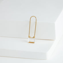 Load image into Gallery viewer, Drop mini square quartz earring