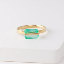 Load image into Gallery viewer, Band one-of-a-kind emerald ring