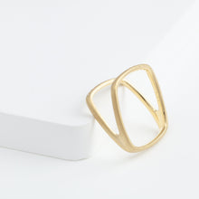 Load image into Gallery viewer, Syami frame ring with diamond