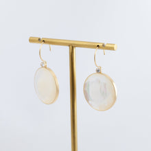 Load image into Gallery viewer, Surface round mother of pearl earrings