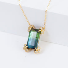 Load image into Gallery viewer, Spread two tone green tourmaline necklace