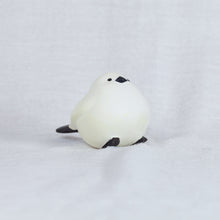 Load image into Gallery viewer, montomi - Shima enaga (little white bird)