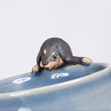 Load image into Gallery viewer, Yukurite - Ceramic wine cup with dachshund