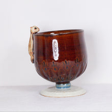 Load image into Gallery viewer, Yukurite - Ceramic wine cup with flying squirrel