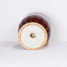Load image into Gallery viewer, Yukurite - Ceramic wine cup with flying squirrel