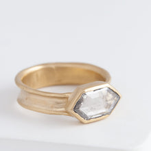 Load image into Gallery viewer, Florentine OOAK diamond ring
