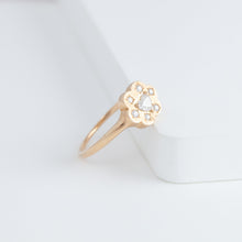 Load image into Gallery viewer, Cotton flower OOAK heart diamond ring