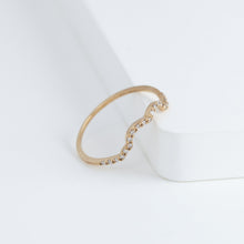 Load image into Gallery viewer, Cotton flower silhouette diamond ring (large yellow gold)