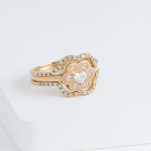 Load image into Gallery viewer, Cotton flower OOAK heart diamond ring