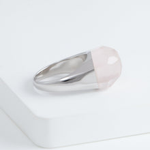 Load image into Gallery viewer, Mini rock faceted round rose quartz ring - silver