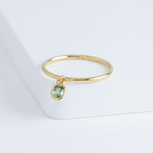 Load image into Gallery viewer, Swinging oval green sapphire ring