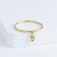 Load image into Gallery viewer, Swinging oval green sapphire ring