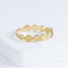 Load image into Gallery viewer, Leaf one-of-a-kind rectangular bicolor sapphire ring