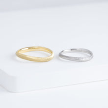 Load image into Gallery viewer, Currents 2.8mm yellow gold ring