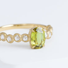 Load image into Gallery viewer, Pebble little one-of-a-kind green sapphire ring