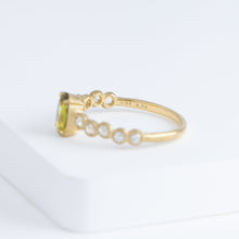 Load image into Gallery viewer, Pebble little one-of-a-kind green sapphire ring