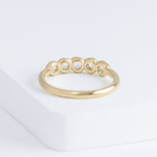 Load image into Gallery viewer, Pebble diamond ring