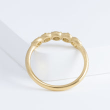 Load image into Gallery viewer, Pebble diamond ring
