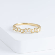 Load image into Gallery viewer, Pebble little diamond ring
