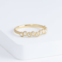 Load image into Gallery viewer, Pebble little diamond ring