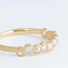 Load image into Gallery viewer, Pebble little diamond ring