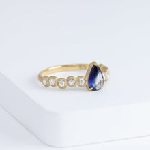 Load image into Gallery viewer, Pebble little one-of-a-kind pear shaped bi-color sapphire ring