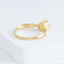Load image into Gallery viewer, Tullip solitaire diamond ring (made-to-order)