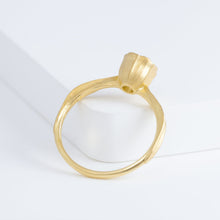 Load image into Gallery viewer, Tullip solitaire diamond ring (made-to-order)