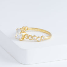 Load image into Gallery viewer, Pebble little solitaire diamond ring (made-to-order)