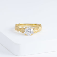 Load image into Gallery viewer, Leaf solitaire diamond ring (made-to-order)