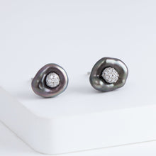 Load image into Gallery viewer, Coronet South sea black pearl diamond studs