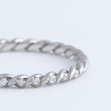 Load image into Gallery viewer, Twist diamonds platinum ring