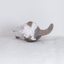 Load image into Gallery viewer, Ryoji Bannai - #2607 Gray and white cleaning cat