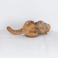 Load image into Gallery viewer, Ryoji Bannai - #2610 Brown tabby sitting cat