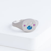 Load image into Gallery viewer, Big oval mouth face signet ring with sapphire cheeks and white diamond eyes