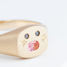 Load image into Gallery viewer, Small oval mouth face signet ring with sparkly cheeks