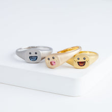 Load image into Gallery viewer, Small oval mouth face signet ring with sparkly cheeks