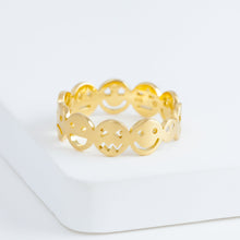 Load image into Gallery viewer, Smiley iconic ring (18K Yellow Gold)