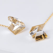 Load image into Gallery viewer, Reflection quartz threader earrings