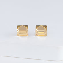 Load image into Gallery viewer, Reflection quartz studs