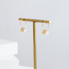 Load image into Gallery viewer, Reflection quartz hook earrings