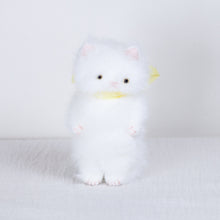 Load image into Gallery viewer, Sate - Small chilling cat doll