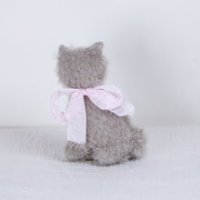 Load image into Gallery viewer, Sate - Small sitting gray cat doll