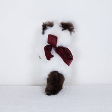 Load image into Gallery viewer, Sate - Small chilling cat doll