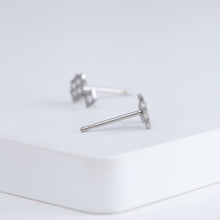 Load image into Gallery viewer, Lucent platinum studs