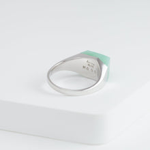 Load image into Gallery viewer, Mini rock crystal jade ring - silver