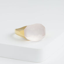 Load image into Gallery viewer, Mini rock faceted round rose quartz ring