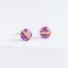 Load image into Gallery viewer, Band round garnet studs
